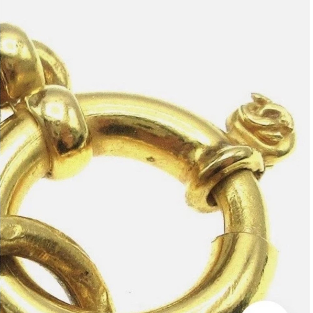 Chanel VINTAGE necklace is from the 94A collection. HIGHLY sought-after - Picture 3 of 3